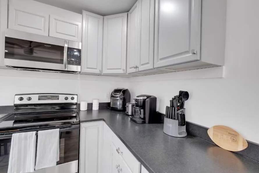 Spacious Duplex In Prime Location * Nashville