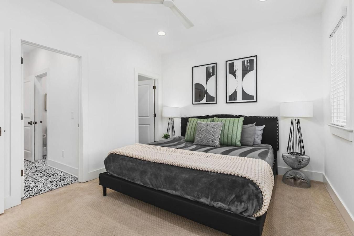 Two Neighboring Homes Sleeps 24 Walk To 12 South *
