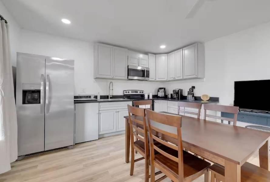 Spacious Duplex In Prime Location Holiday home Nashville