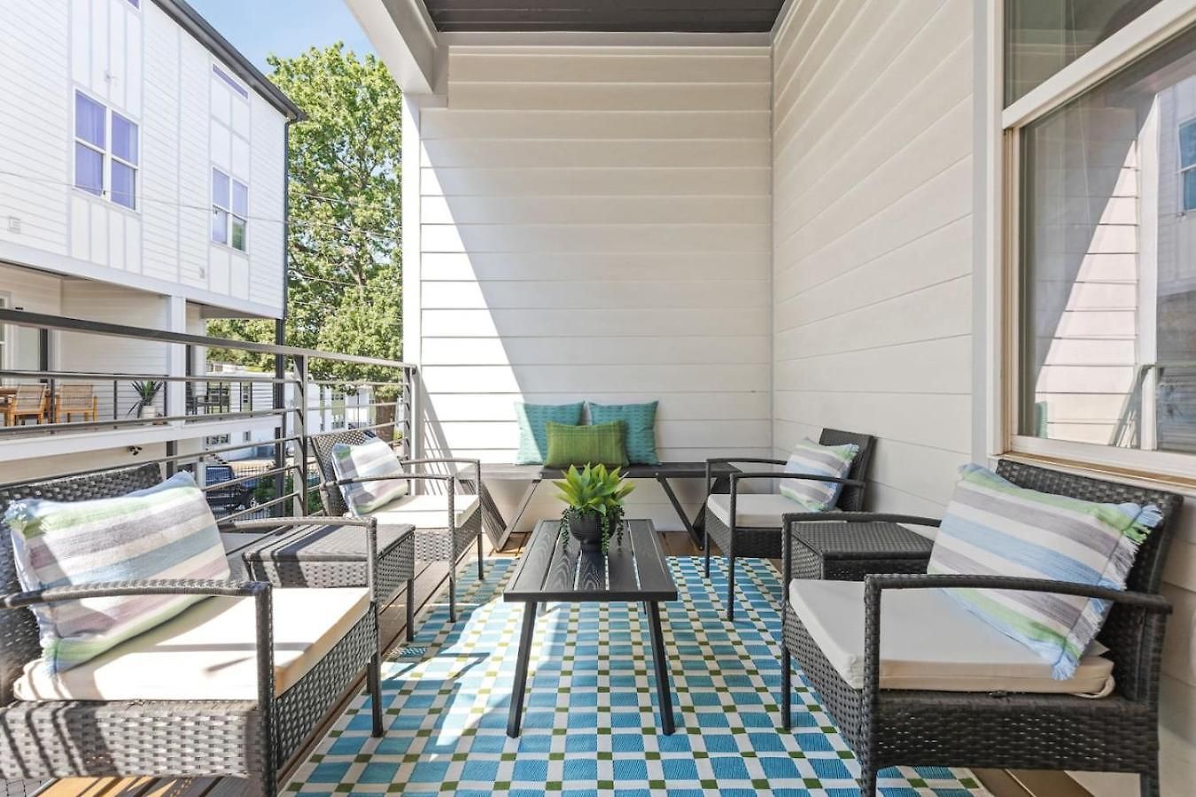 Walk To Vanderbilt And Belmont With Garage And Rooftop Deck *