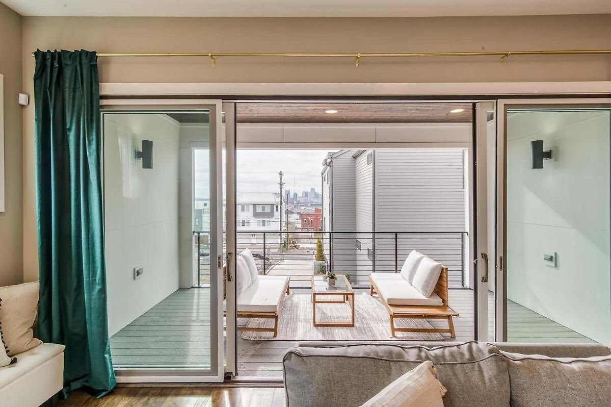 Stunning Skyline Manor - Rooftop Views Nashville