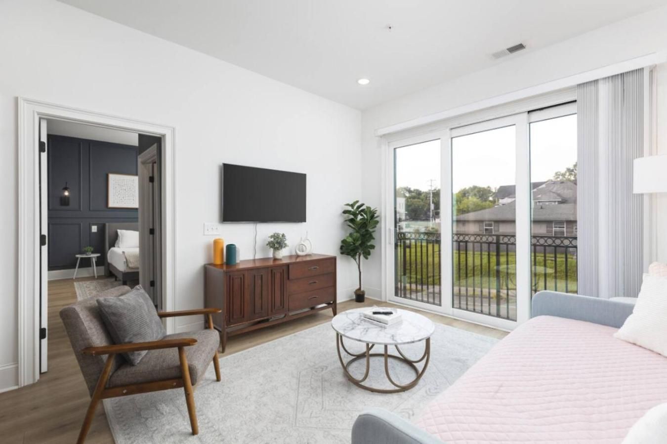 Holiday home Sleeps 20 Three Side By Side 10 Minutes To Broadway Nashville