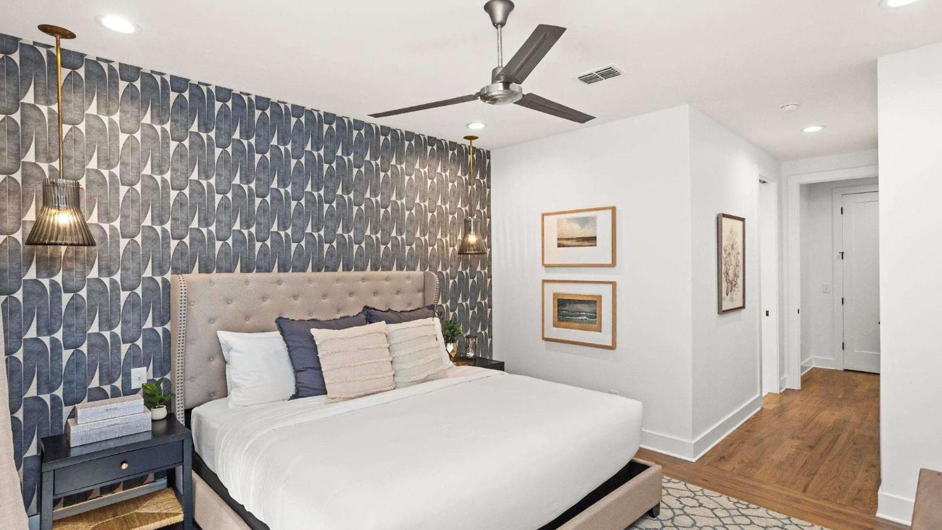 Holiday home 2 Adjacent Gem Great For Big Groups 8th Ave S
