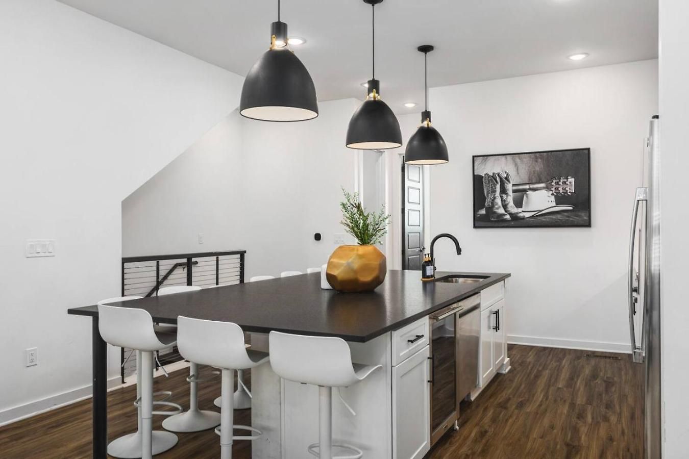 Holiday home Two Adjacent Homes Sleeps 24 Only 3 Miles To Broadway