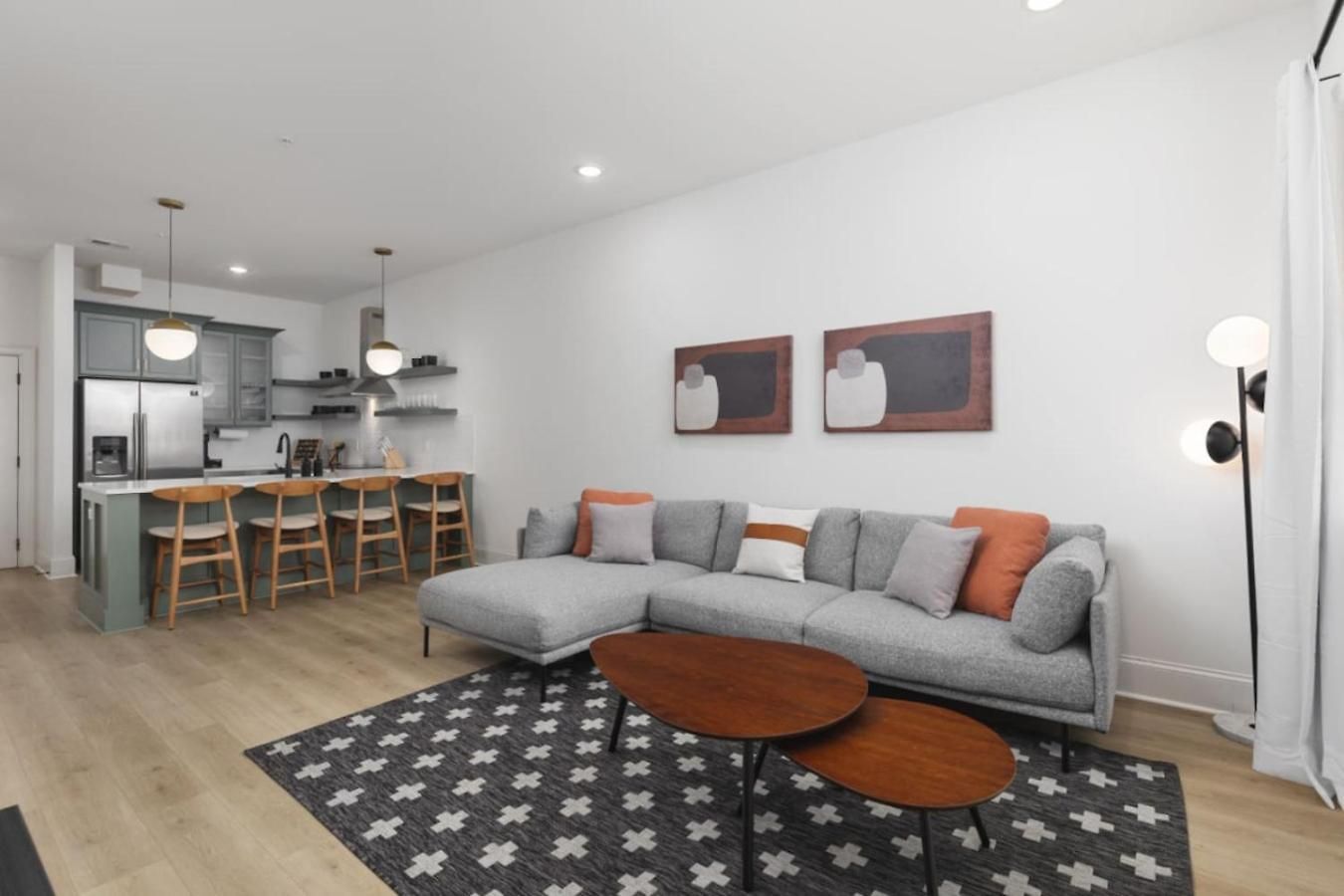 Sleeps 32 Only 10 Minutes To Broadway 4 Side By Side Holiday home *