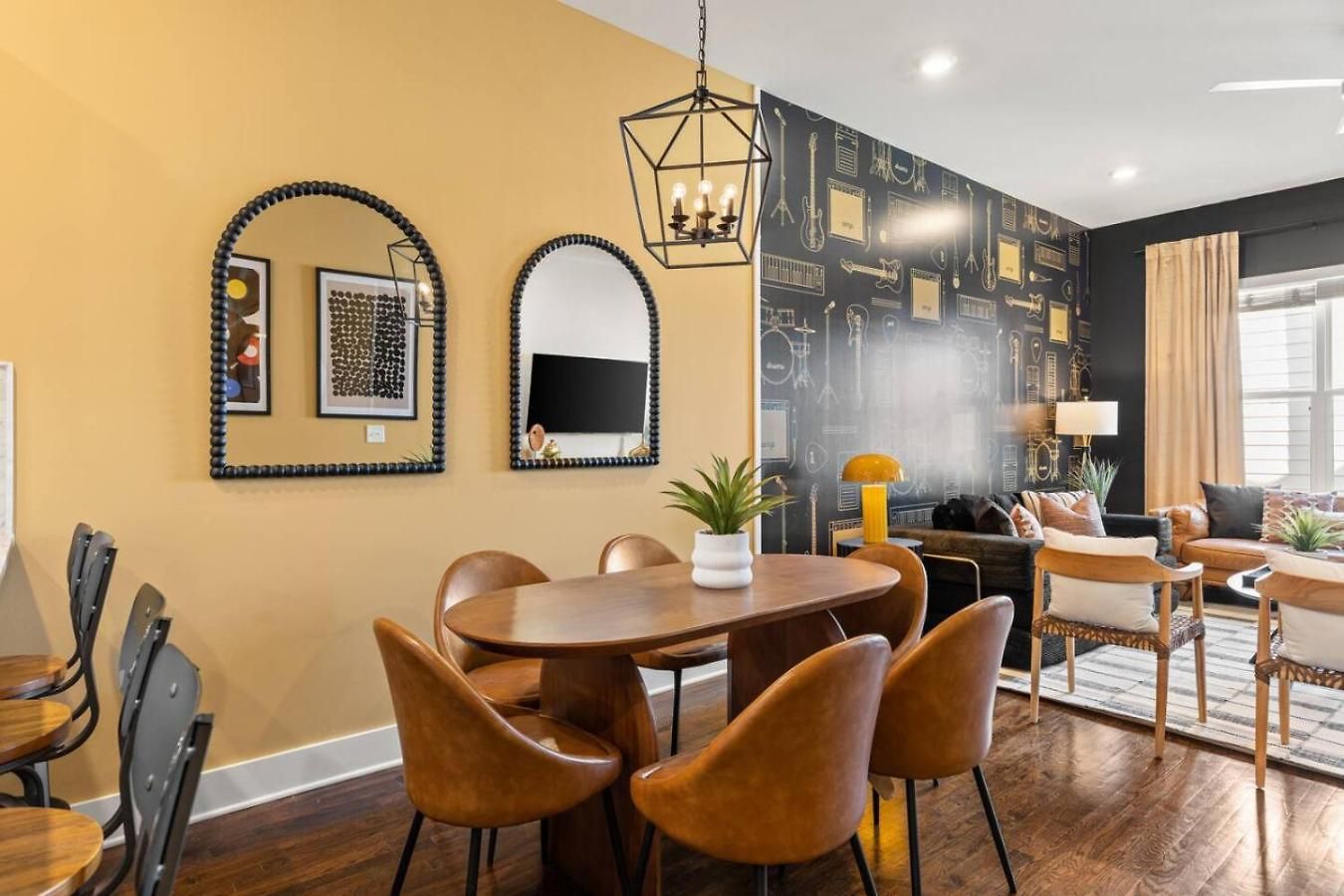 Private Rooftop Near Vanderbilt Only 2 Miles From Downtown Holiday home