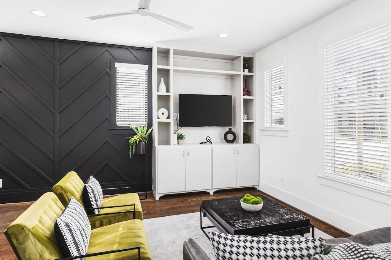 Two Neighboring Homes Sleeps 24 Walk To 12 South Holiday home