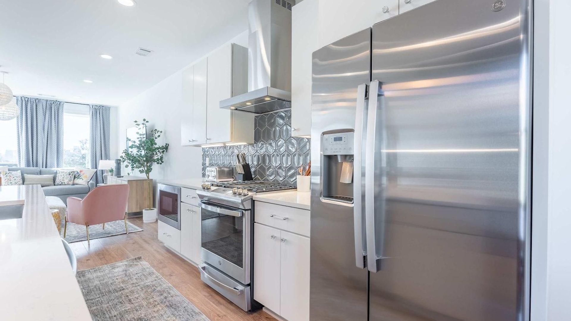 Retreat With Hot Tub & Private Garage * Nashville