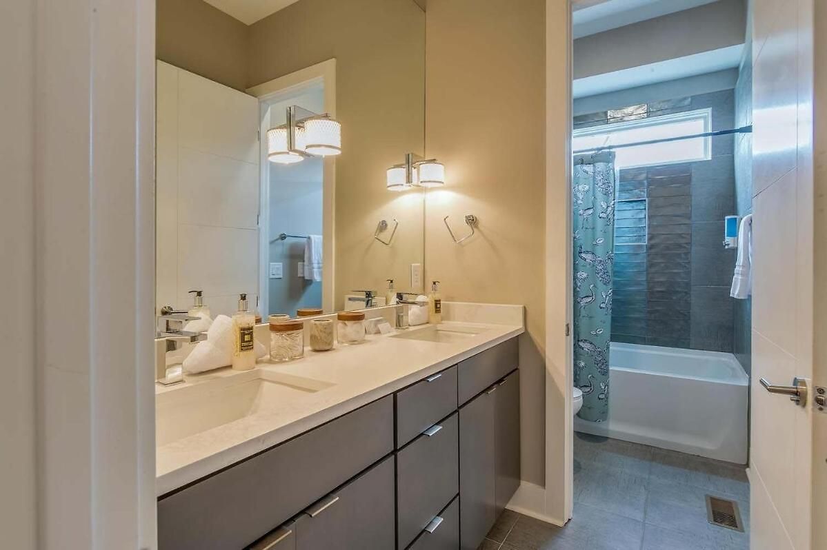 Stunning Skyline Manor - Rooftop Views * Nashville