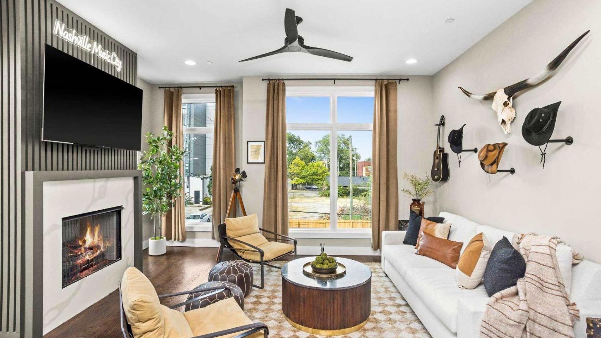 Luxury House In With Rooftop Deck Holiday home Nashville