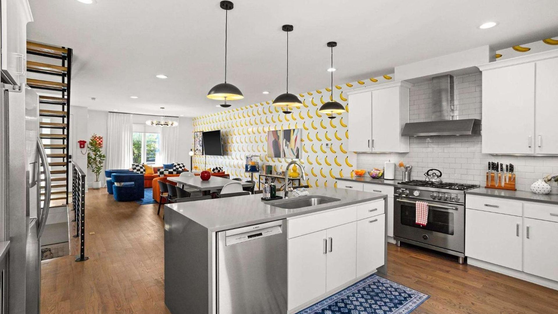 2 Adjacent Gem Great For Big Groups 8th Ave S