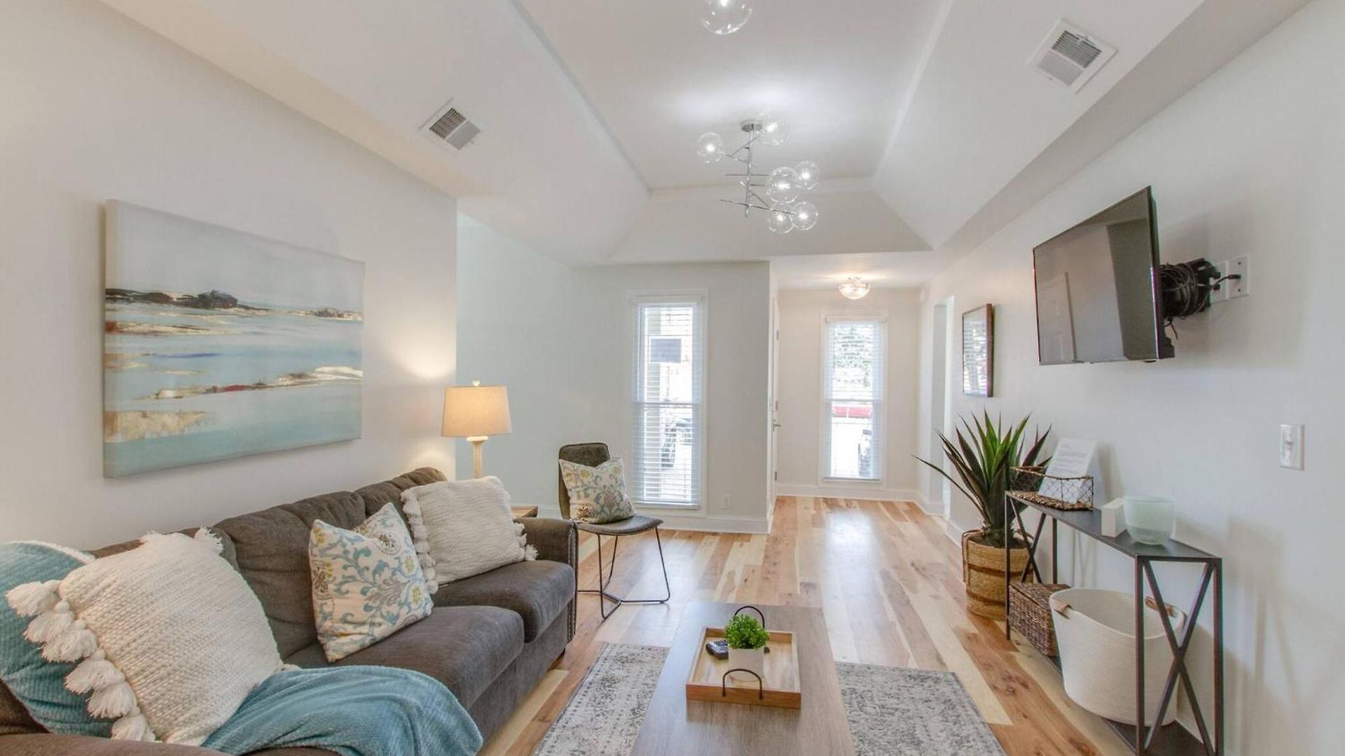 Holiday home The Grant | 9 Mins To Downtown, Vandy On Foot *