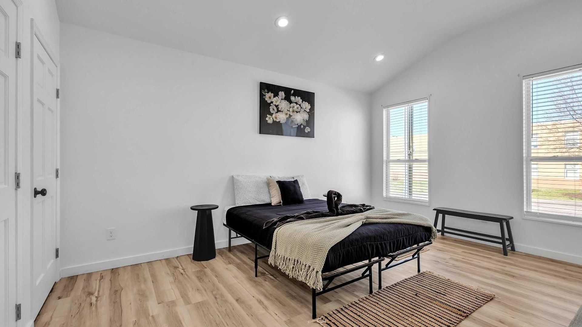 Spacious Duplex In Prime Location *