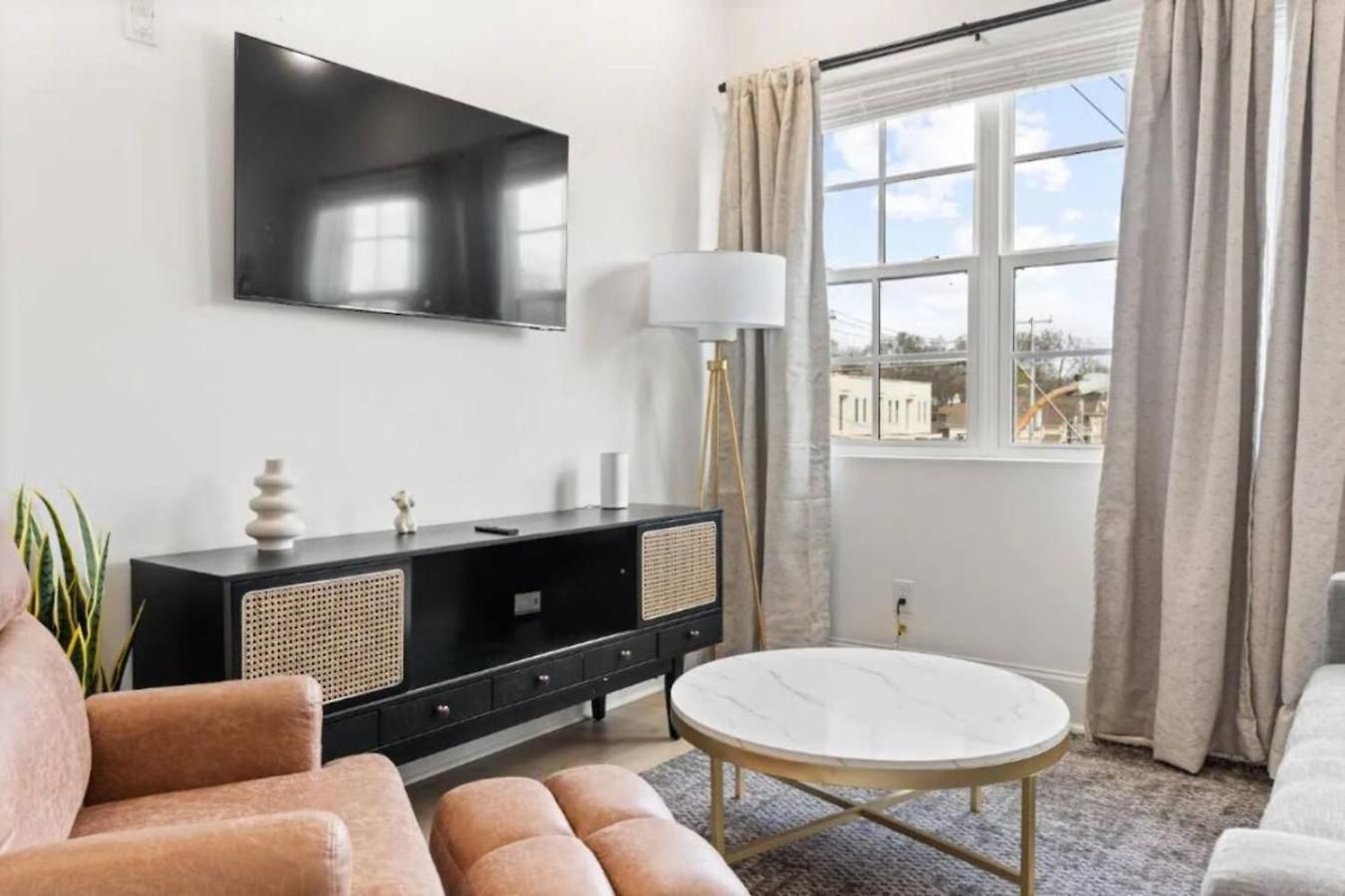 Sleeps 32 Only 10 Minutes To Broadway 4 Side By Side Nashville