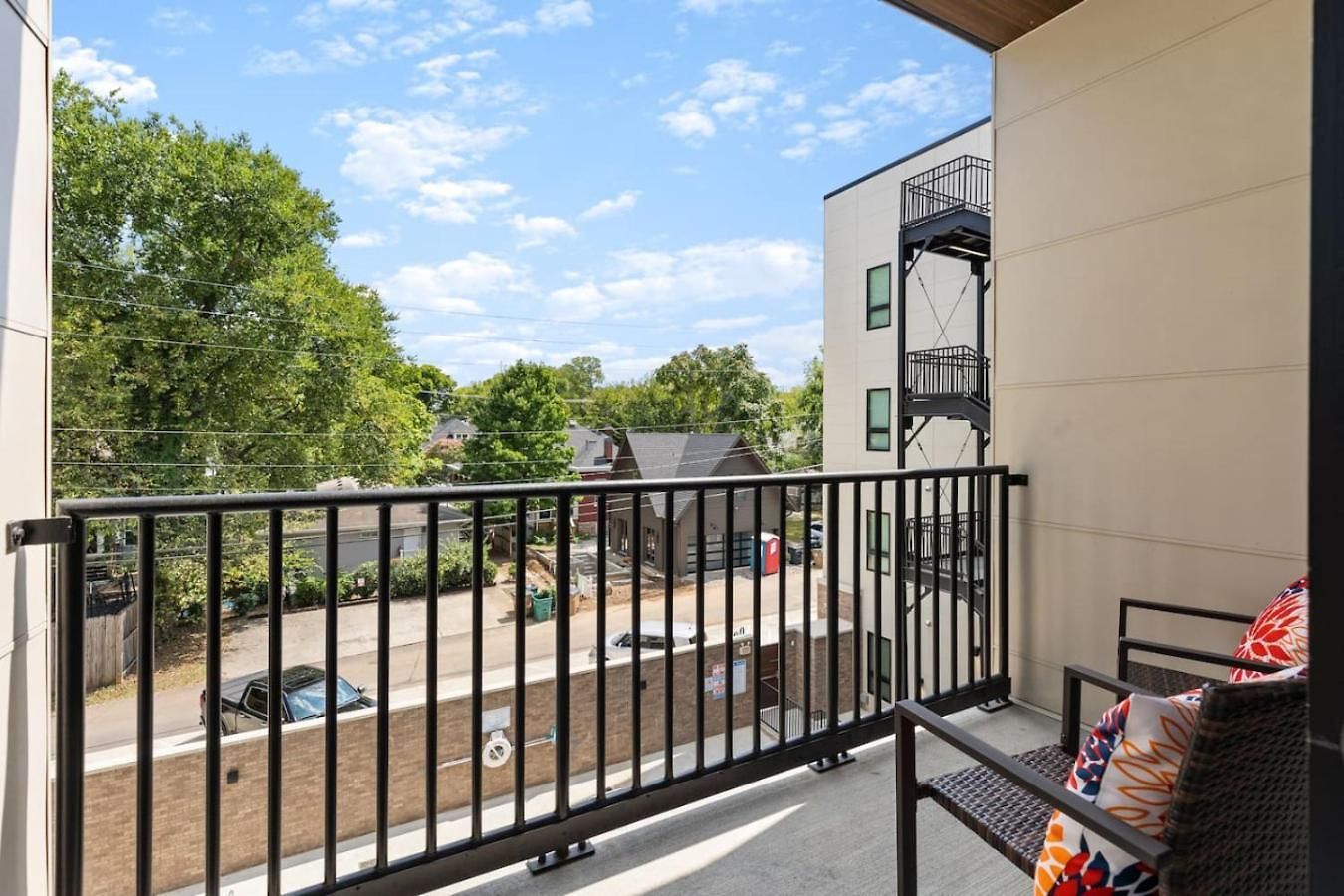 Pool Rooftop Deck View Gym And Gated Garage Holiday home Nashville