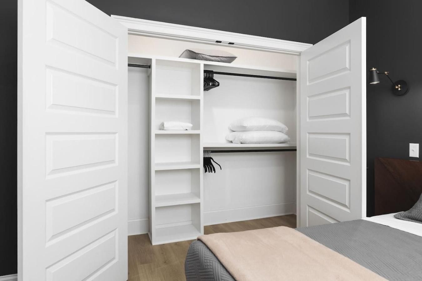 Only 3 Miles From Broadway Sleeps 16 Two Side By Side Nashville