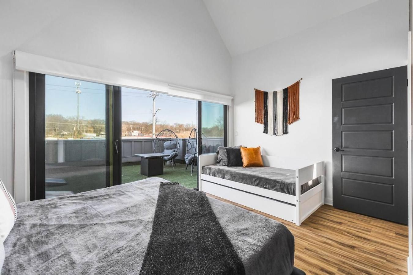 Holiday home Two Adjacent Homes Sleeps 24 Only 3 Miles To Broadway