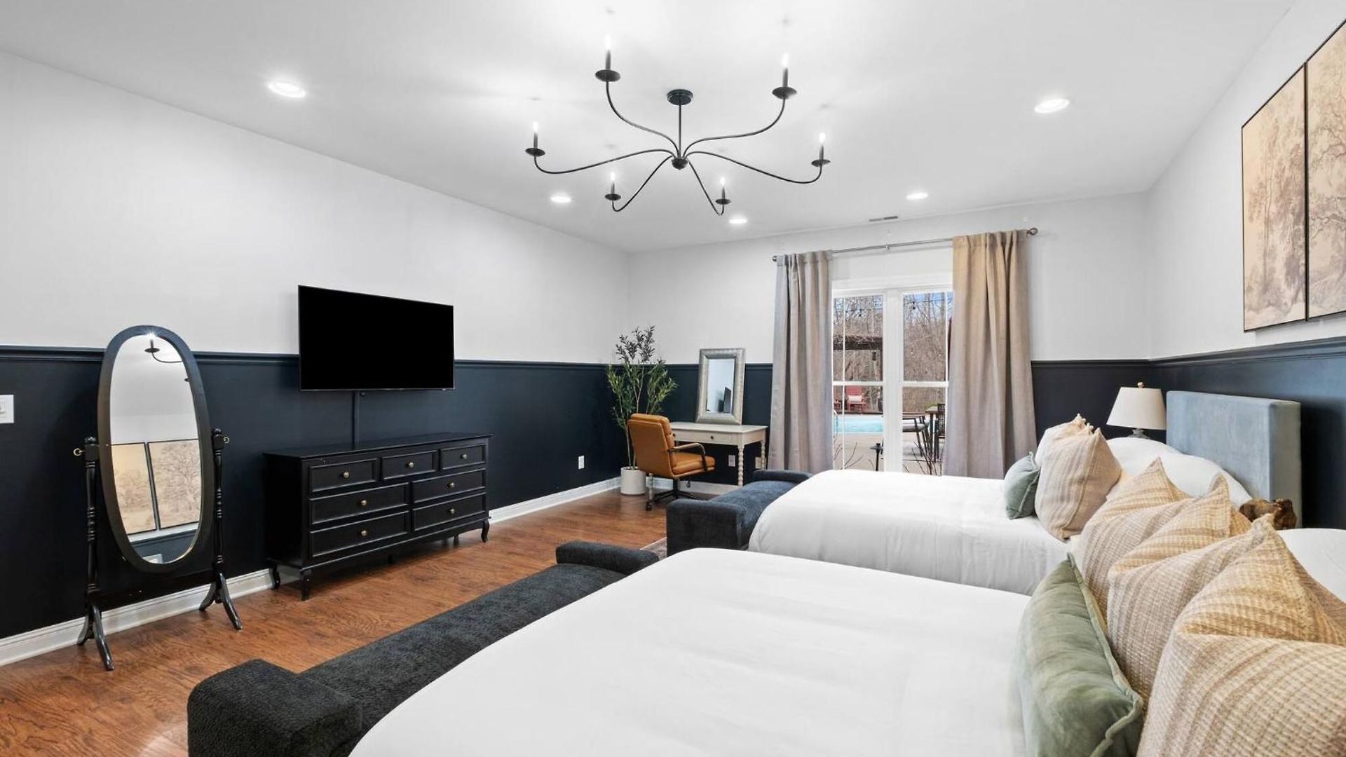Retreat - Pool/hot Tub/karaoke/theatre + *