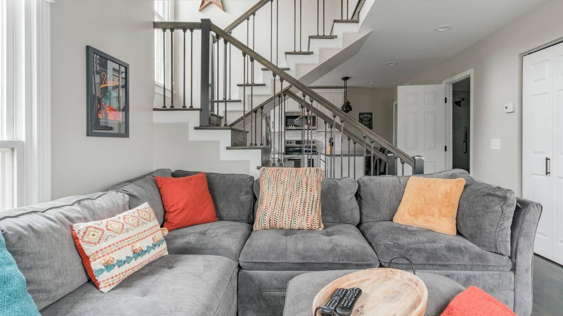 Apartment Walk About Hillsboro Village, 9 Mins To Downtown! *