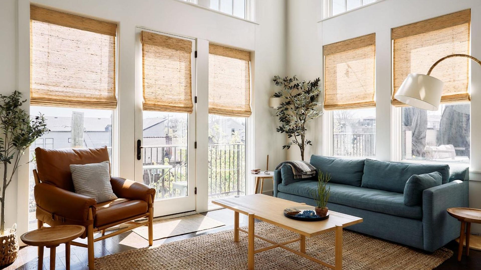 Apartment Penthouse In 12 South With Balcony, Near Broadway!