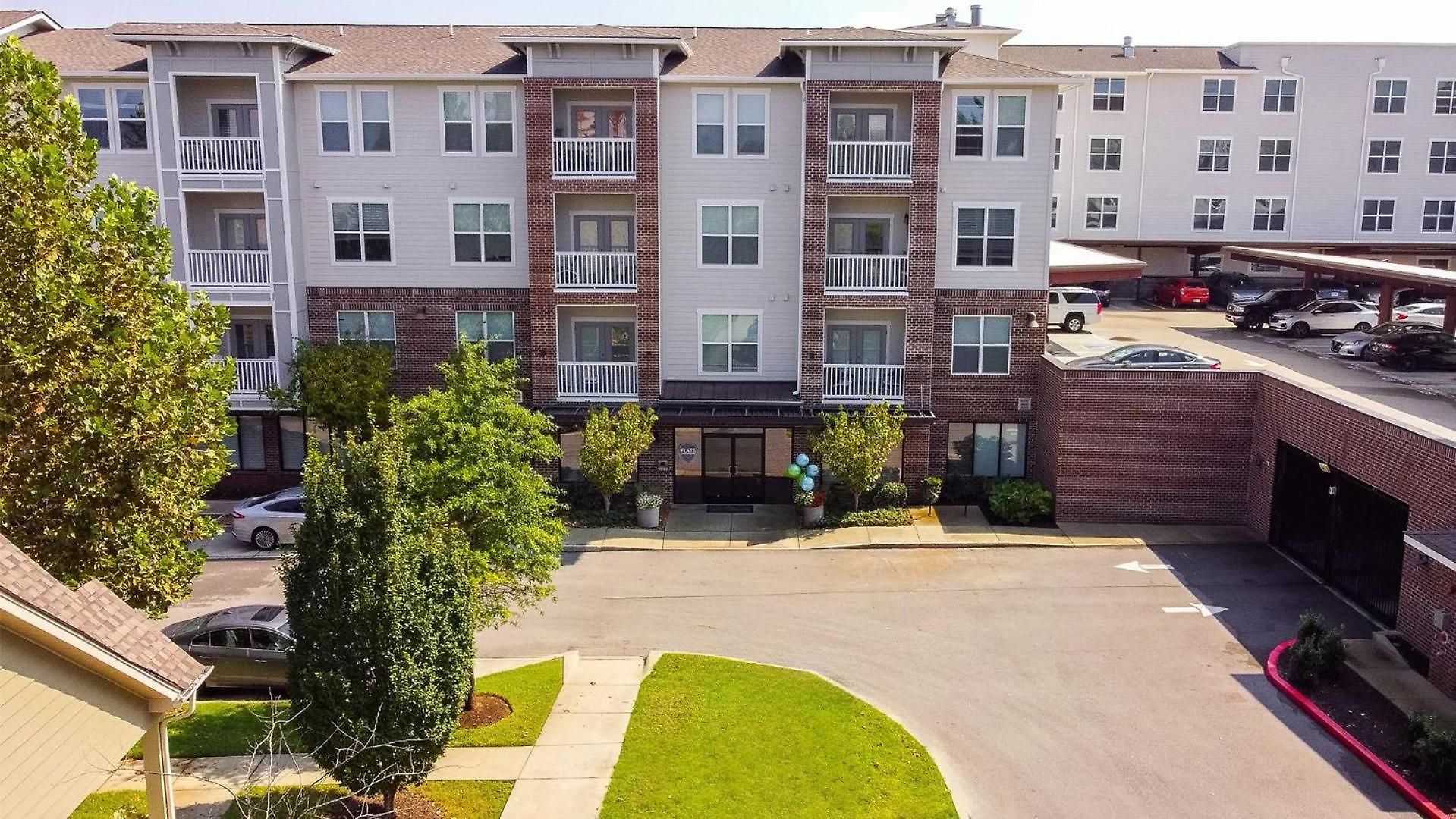 Landing - The Flats At Walden Grove Apartment