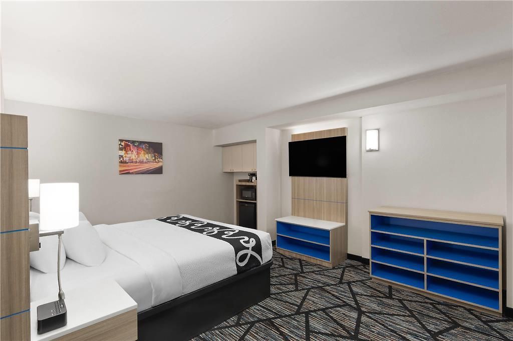 La Quinta By Wyndham South Hotel