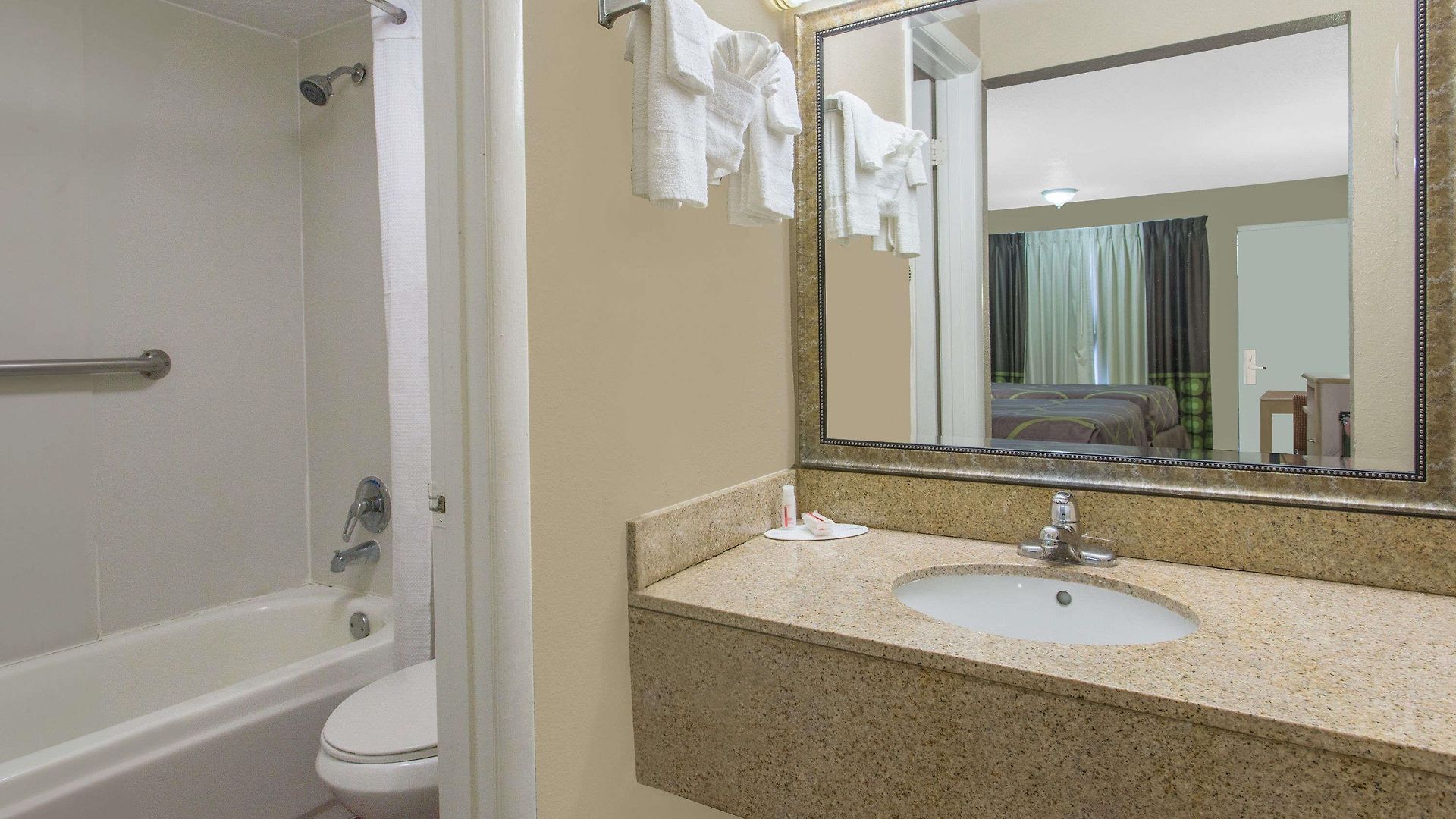 Super 8 By Wyndham Antioch/nashville South East 2*