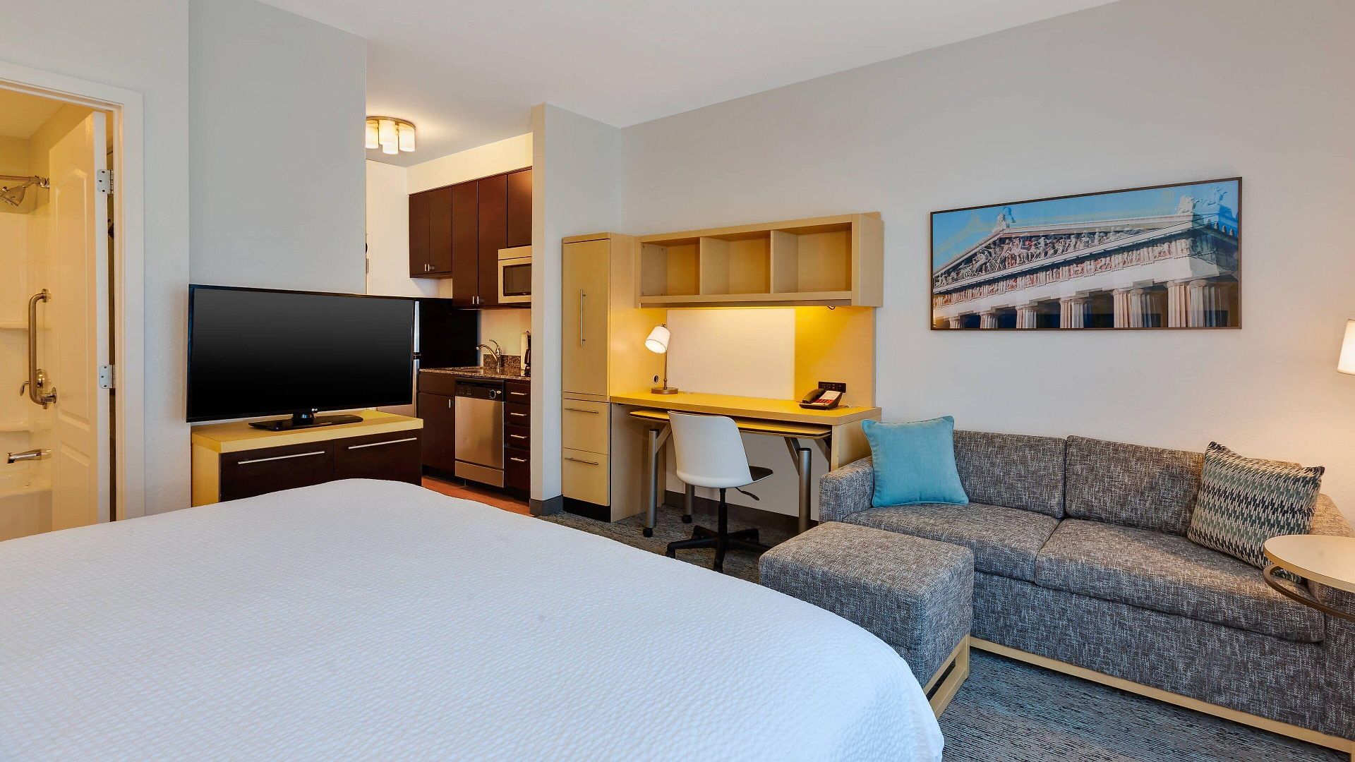 Towneplace By Marriott Airport 3*
