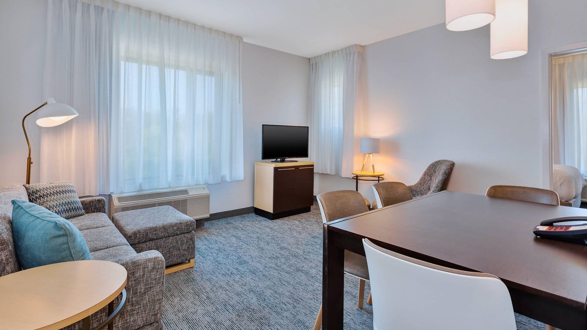 Hotel Towneplace By Marriott Airport 3*