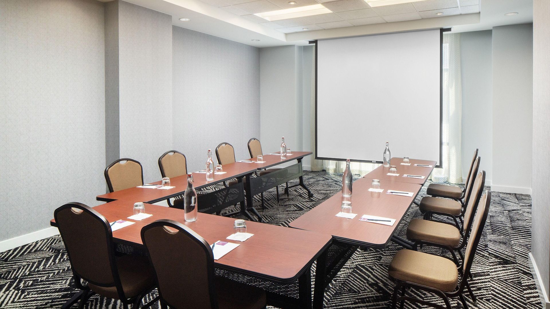 Hyatt Place Downtown 3*