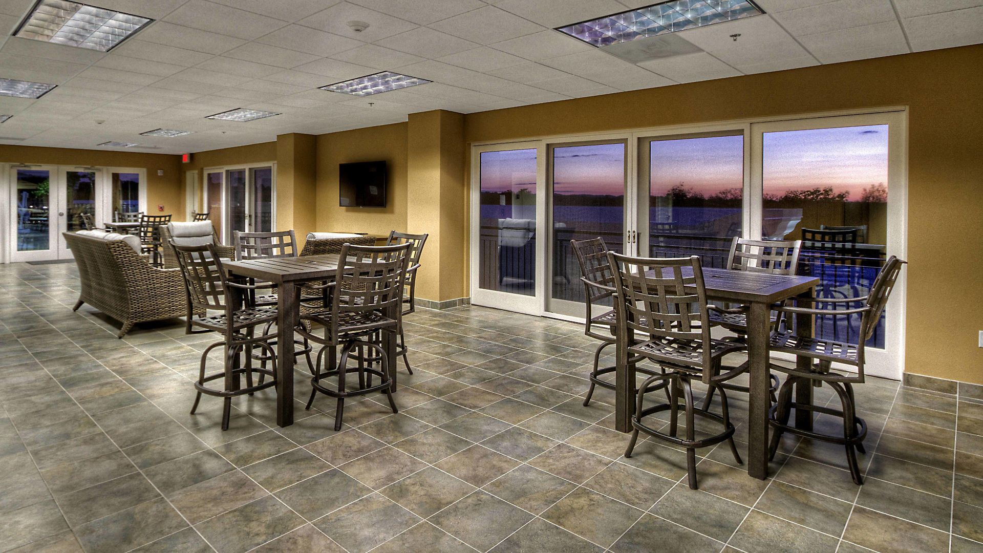 Courtyard By Marriott Hills Nashville