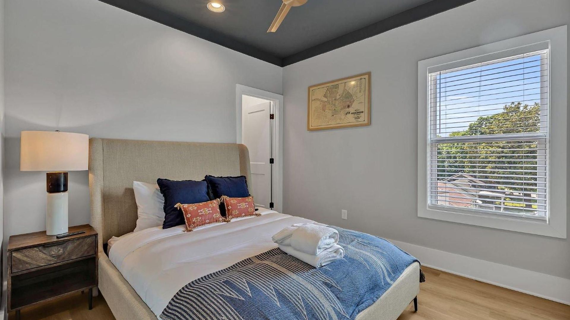 Double Treble - 2 Townhomes - Private Rooftops