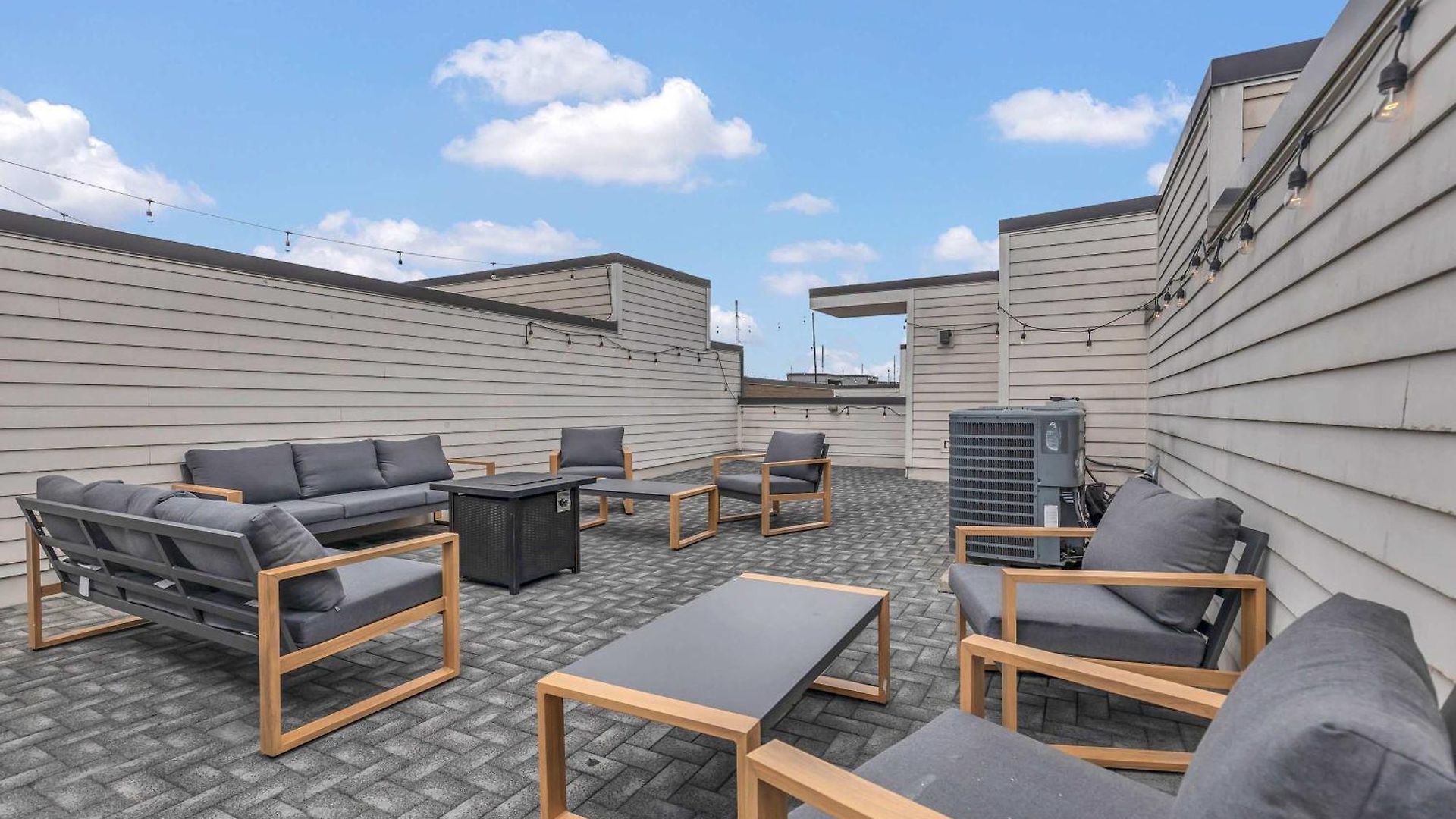 2 Miles To Lower Broadway-close To Honky Tonks Holiday home Nashville