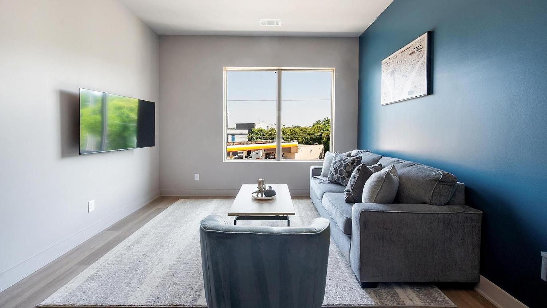 Landing - The Haysboro Apartment *