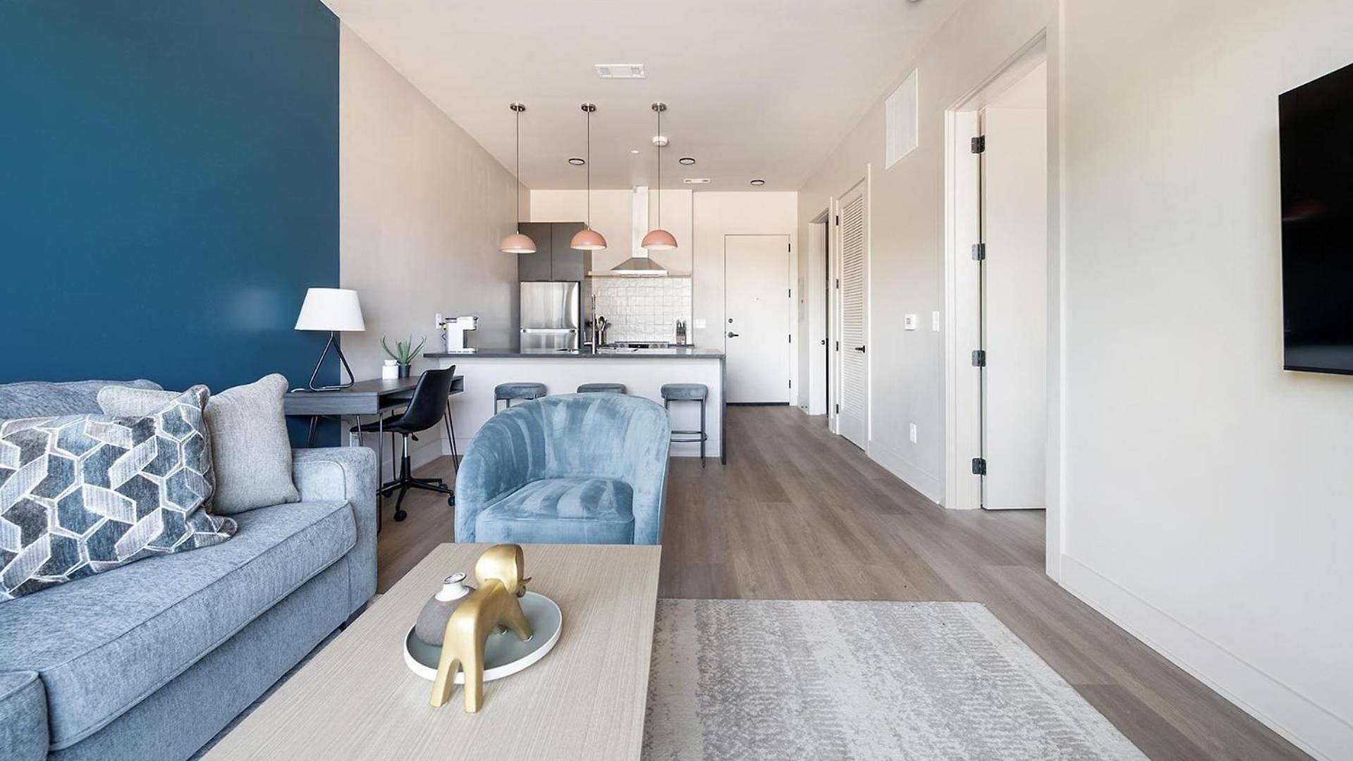 Landing - The Haysboro Apartment *