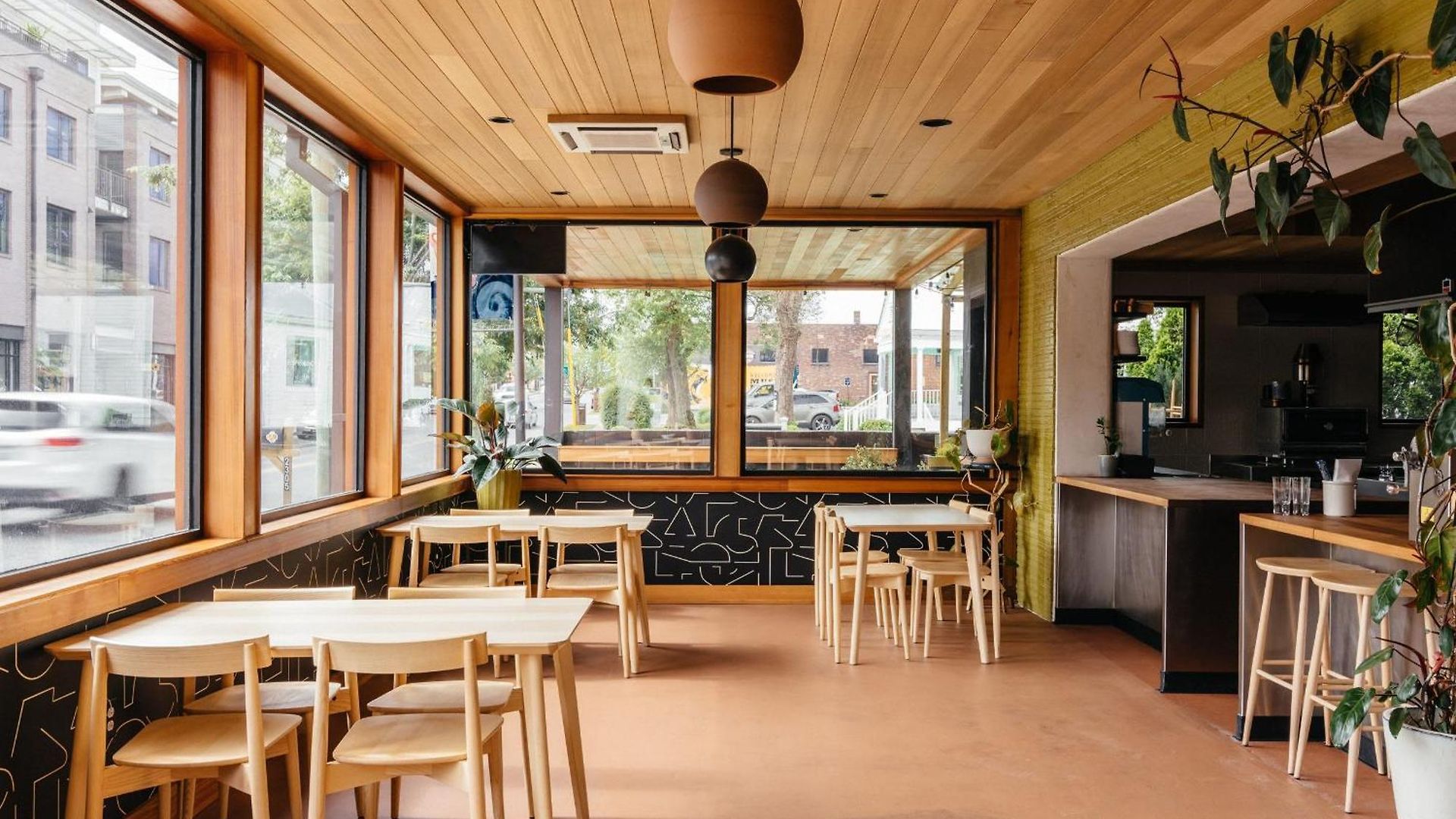 Stylish Boho Courtyard Loft With King Beds In 12s At 1 Of 7 Themed Lofts At Cowrite, Find Coffee And Tacos Downstairs, Complimentary Spin Class, Walk To Shopping In 12 South, 10 Minutes To Broadway, Parking, 24 Hr Hospitality * Nashville