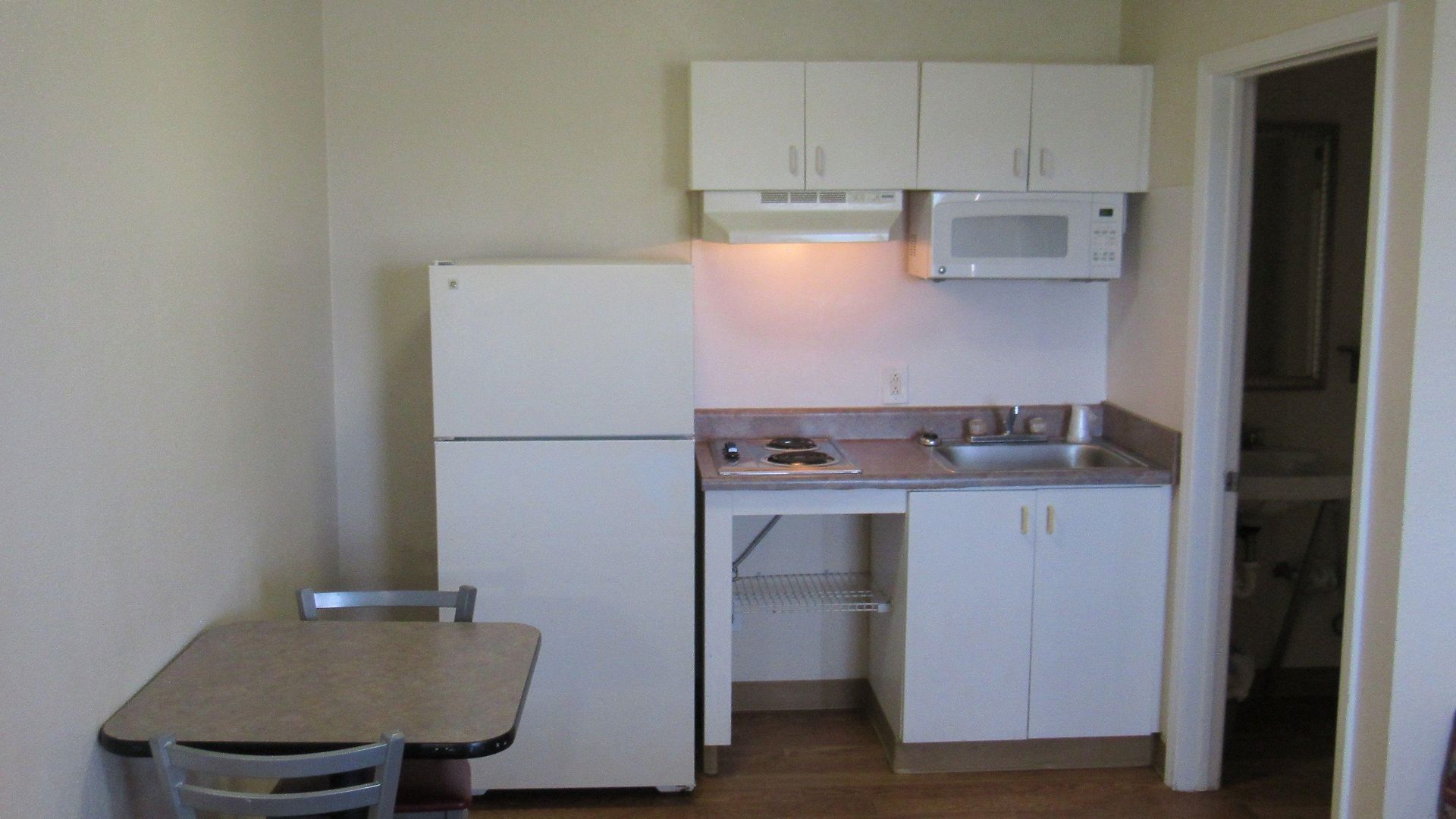 Intown Extended Tn - Bell Road Hotel 2*
