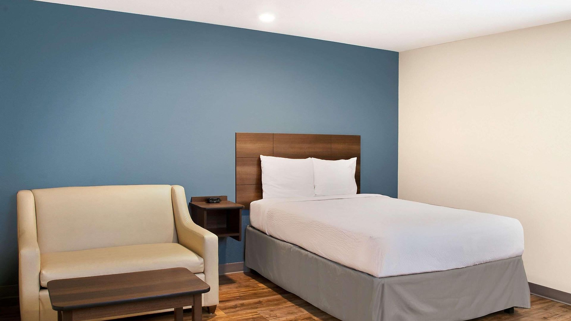 Woodspring Airport Hotel