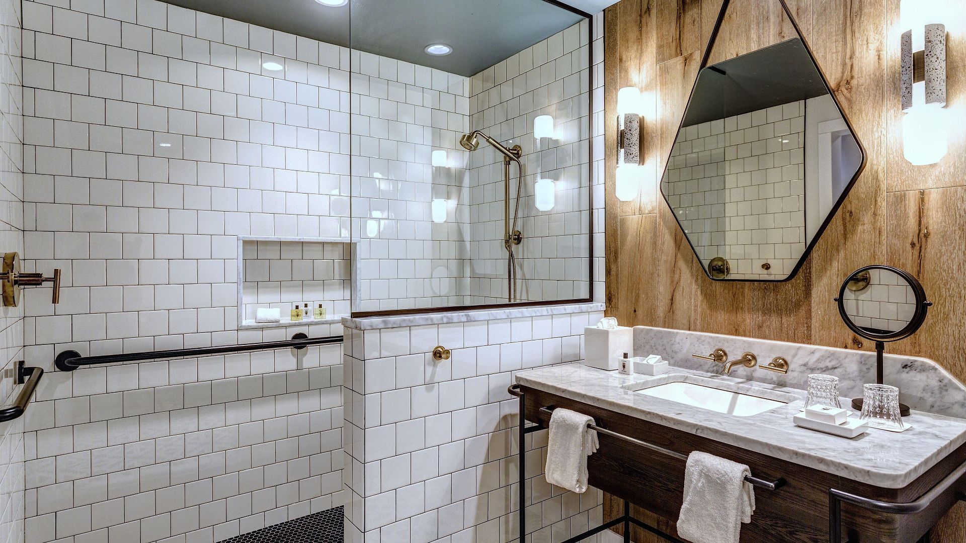 Thompson Nashville, By Hyatt 4*