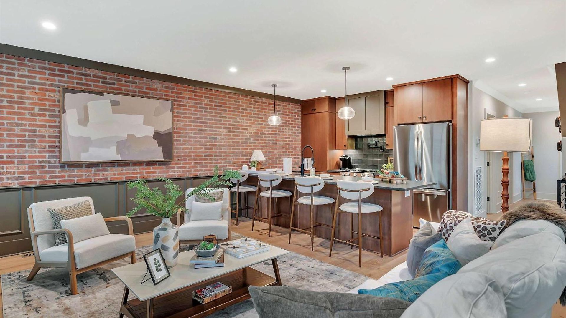 New 2 Luxe Townhomes With Rooftops Sleeps 24 Holiday home *