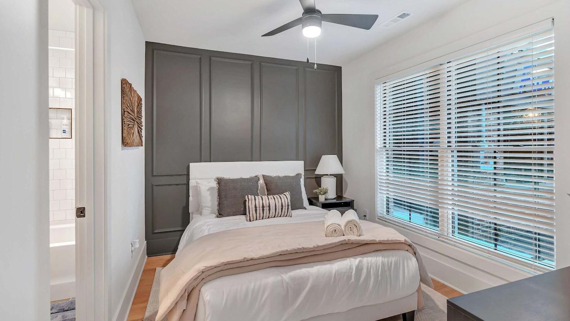 New Bright Modern Townhome With Rooftop & Garage * Nashville