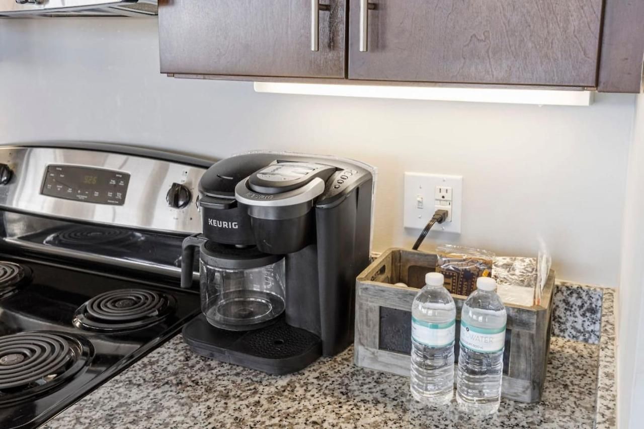 Holiday home Luxurious Downtown Corner Views 2 Bed 2bath 61 *