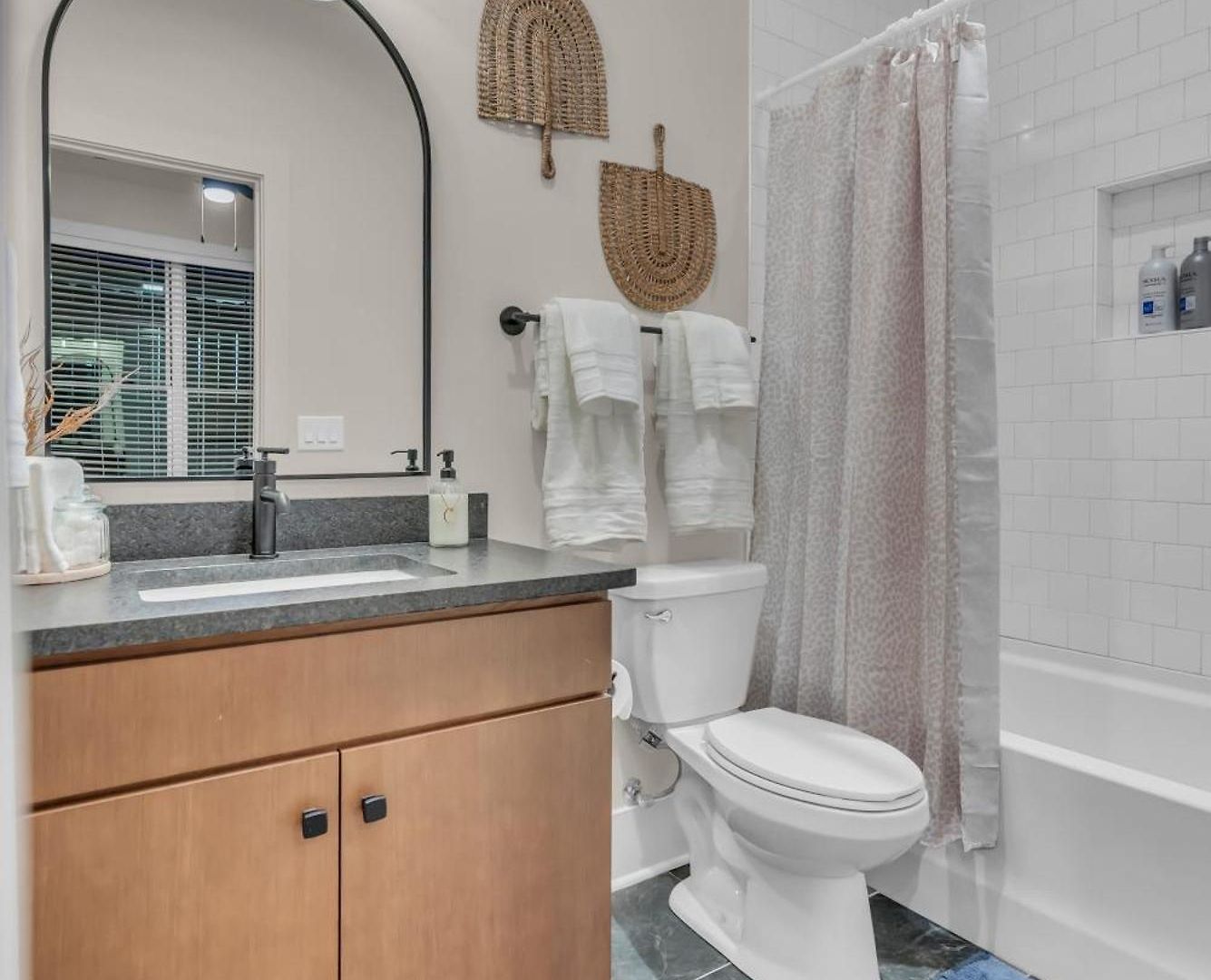 Holiday home New 2 Luxe Townhomes With Rooftops Sleeps 24