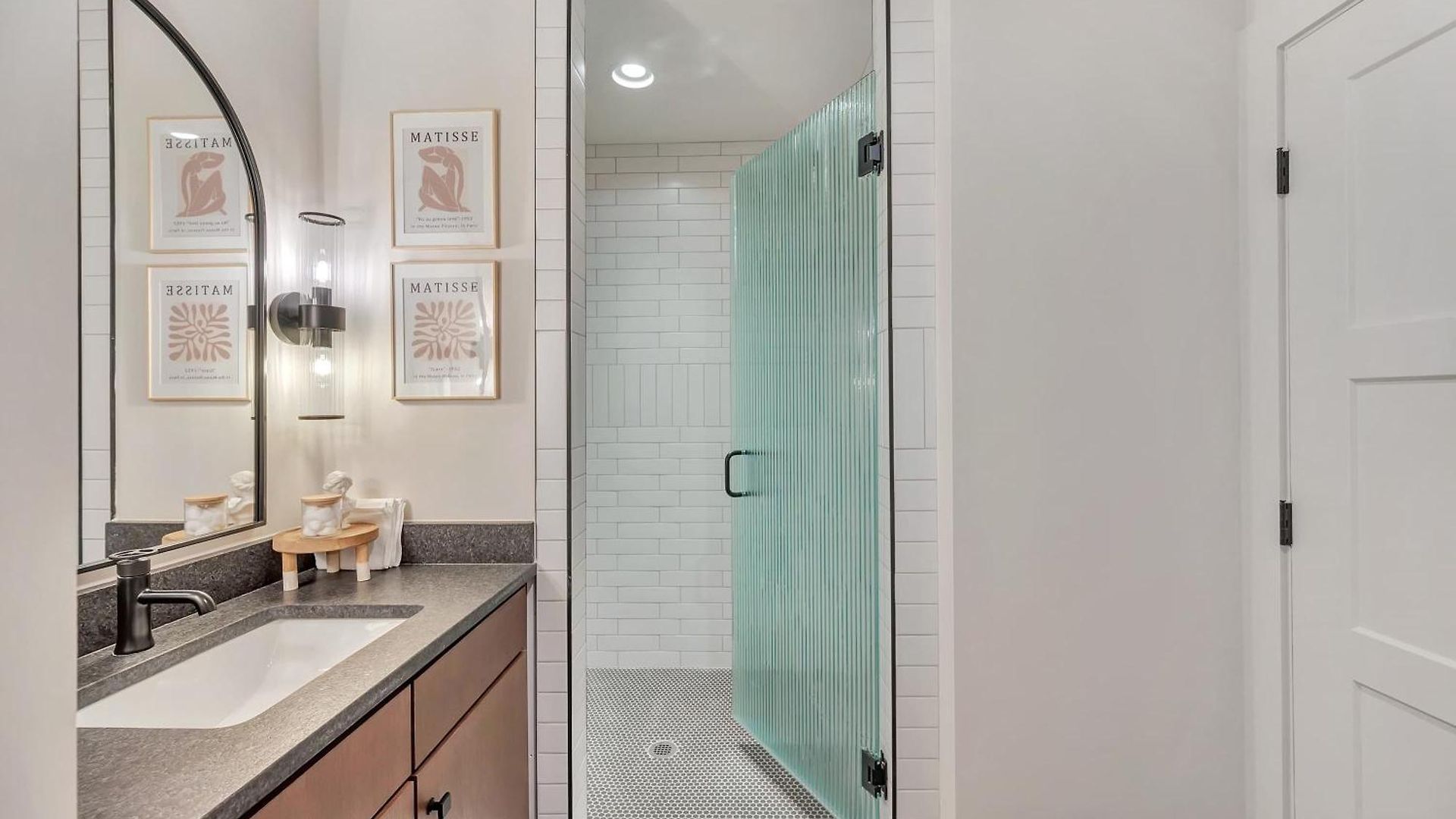 Holiday home New 2 Luxe Townhomes With Rooftops Sleeps 24 *