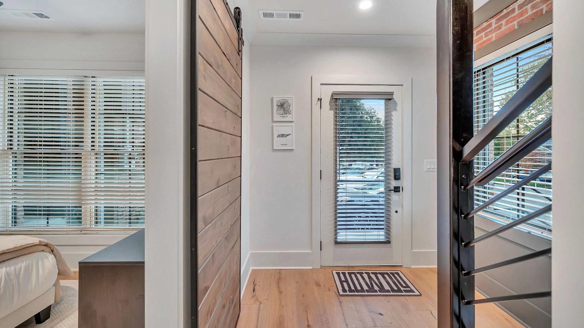 New 2 Luxe Townhomes With Rooftops Sleeps 24