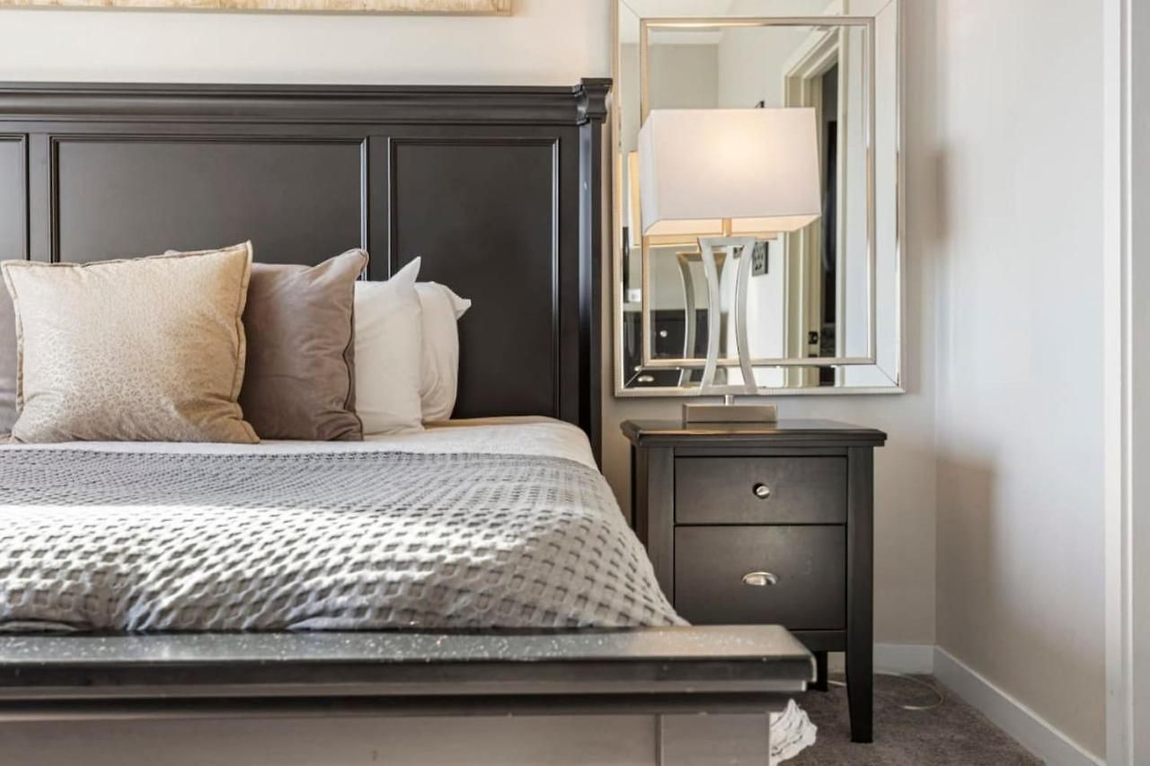Luxurious Downtown Corner Views 2 Bed 2bath 61 * Nashville