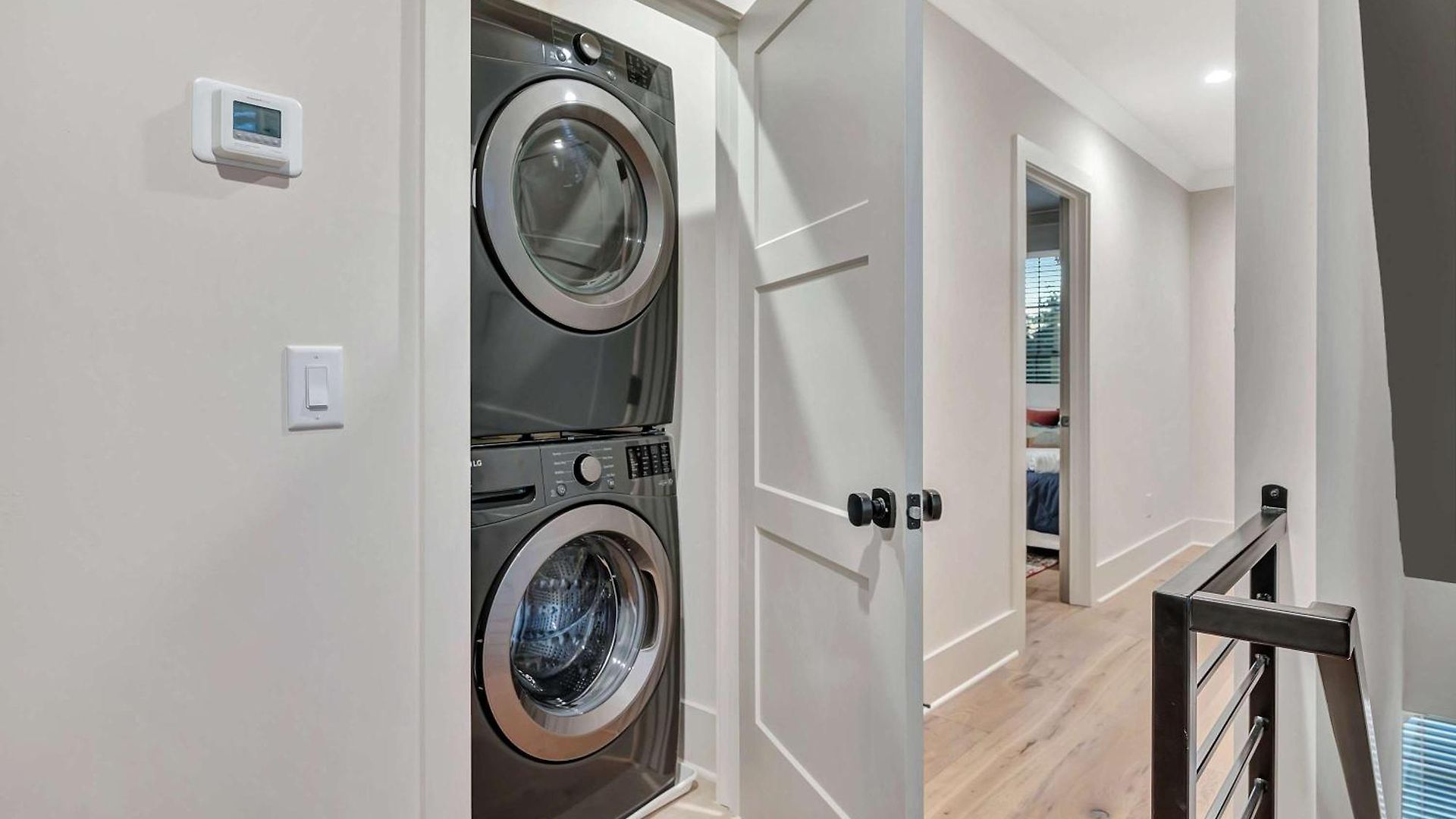 New 2 Luxe Townhomes With Rooftops Sleeps 24