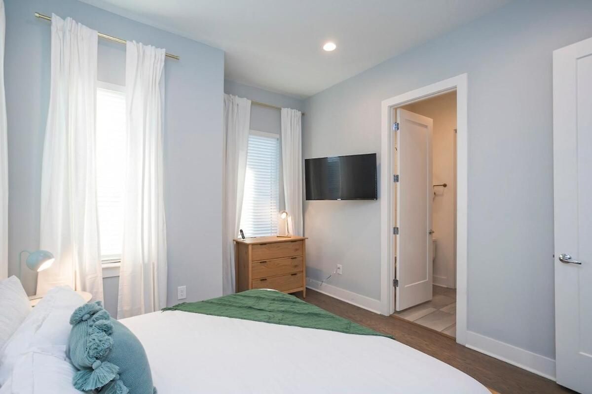 2 Side By Side Homes With Rooftops Holiday home