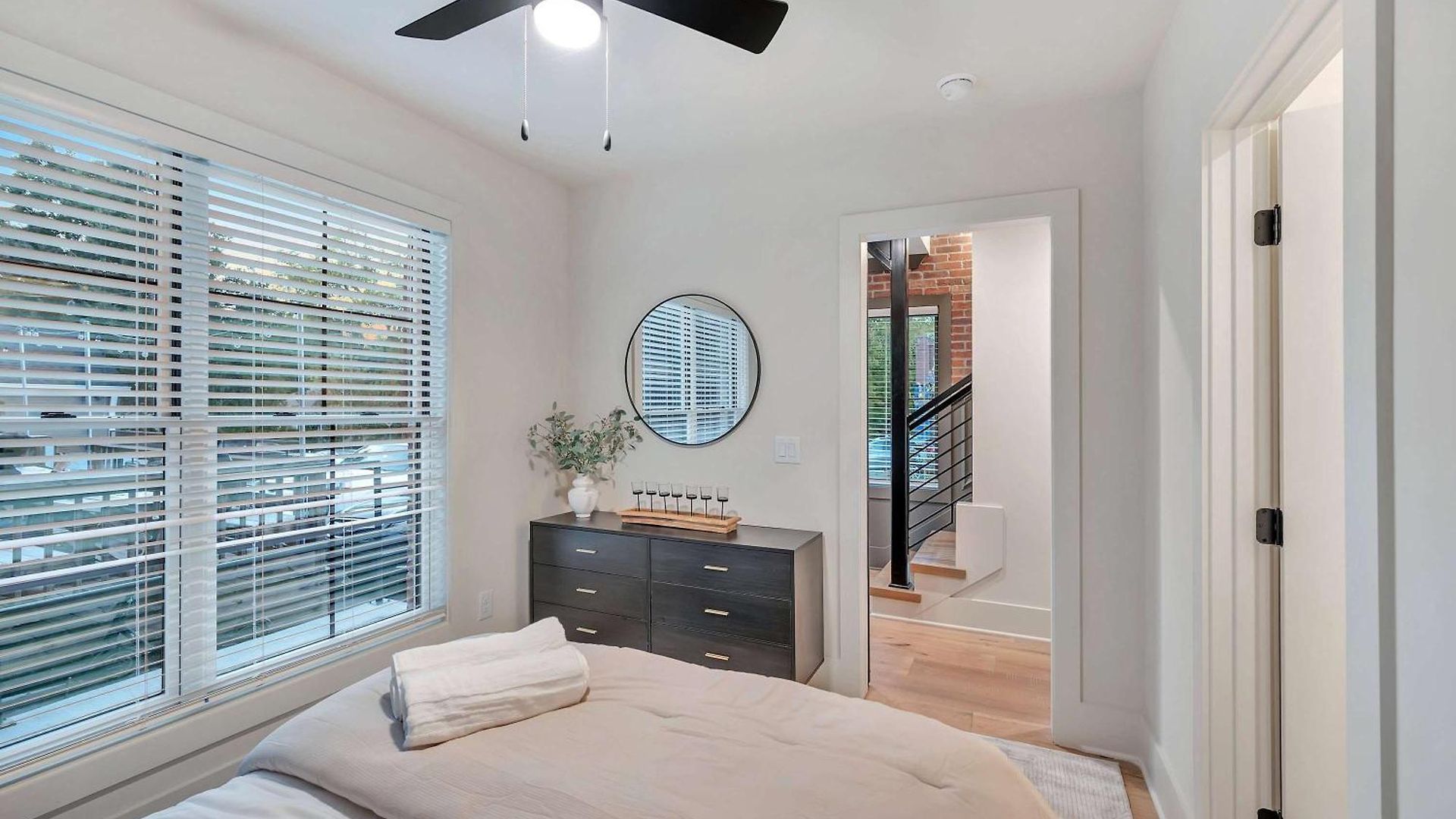 Holiday home New 2 Luxe Townhomes With Rooftops Sleeps 24 Nashville