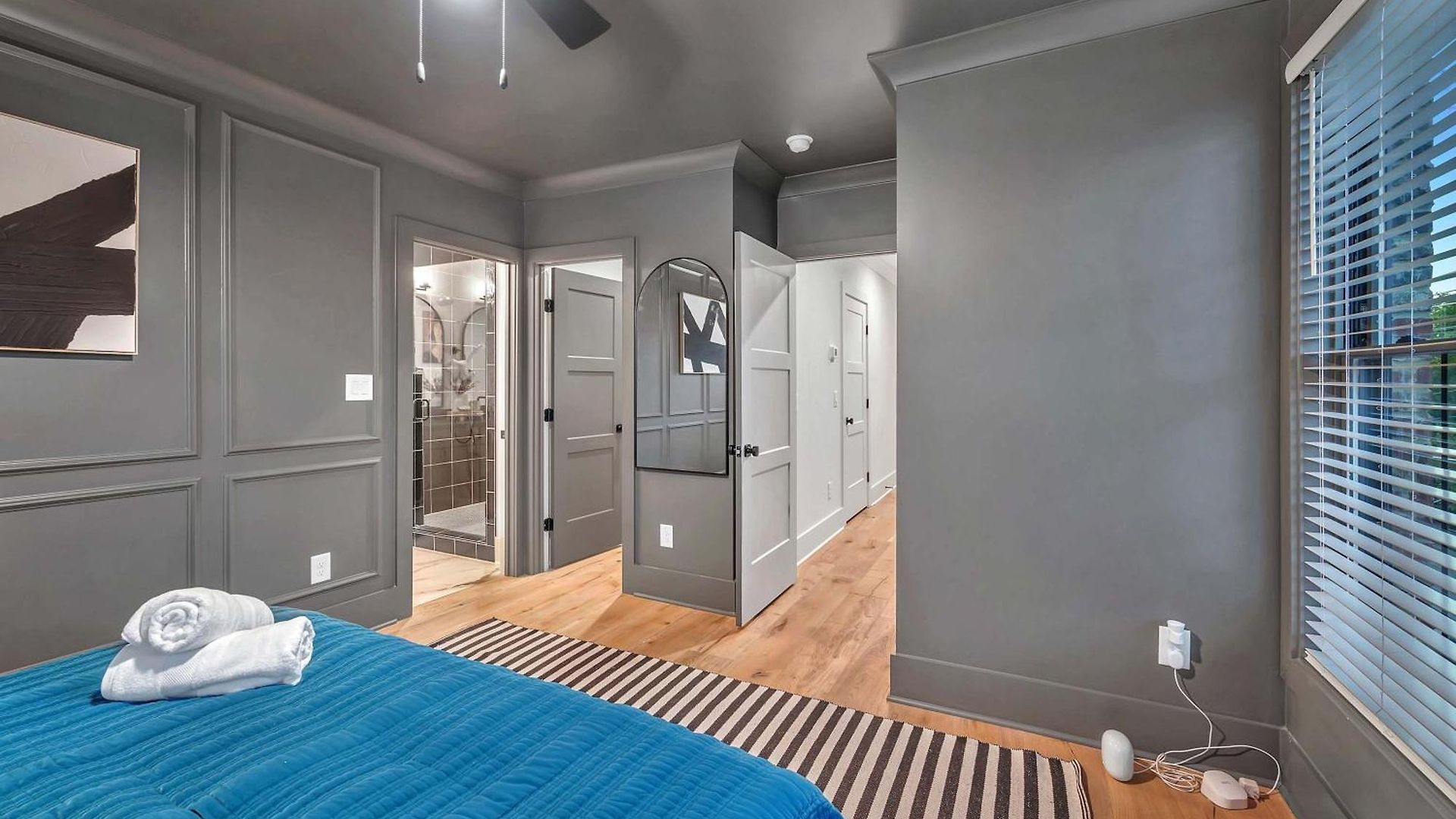 New 2 Luxe Townhomes With Rooftops Sleeps 24 *